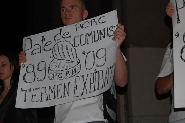 Comunist = Porc ucigas