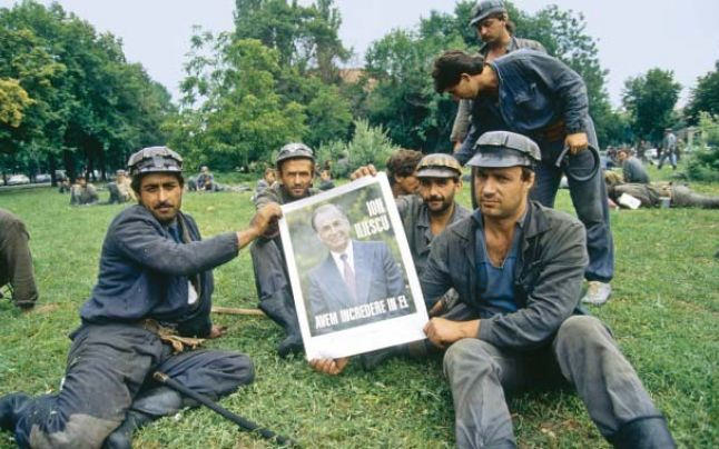 Minerii, hoarda care a devastat Romania in anii 1990